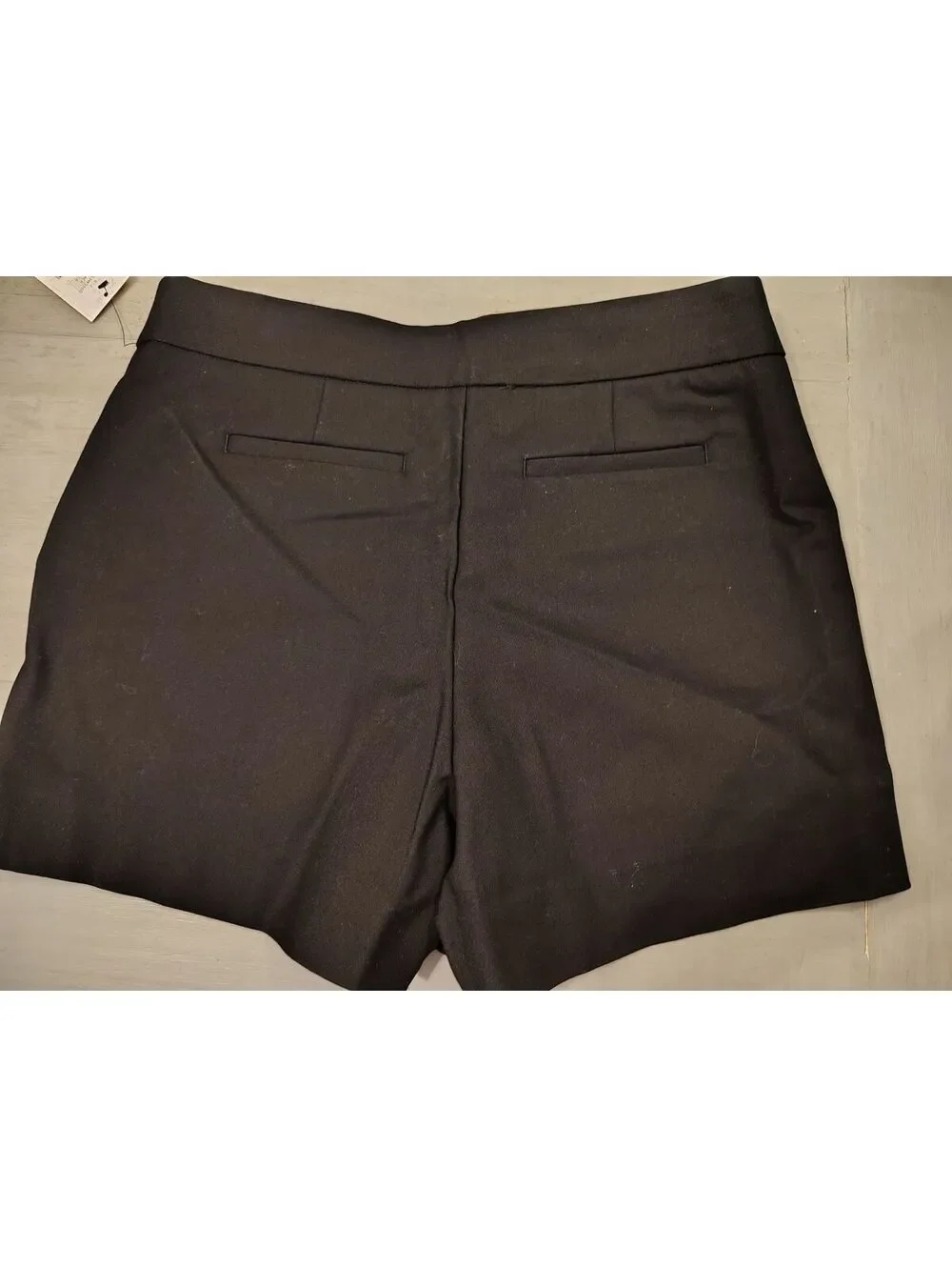 Saks Fifth Ave Women's Black Dress Shorts Size 6 NWT